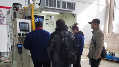 驗收成功！定制款自動噴膠機獲橡膠制品客戶高度認可