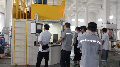 上海橡膠制品客戶打樣測試——AJL.ZP-40型自動噴膠機(jī)