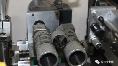 【客戶打樣】產(chǎn)品：汽車減震器襯套，使用機型：自動內(nèi)孔涂膠機