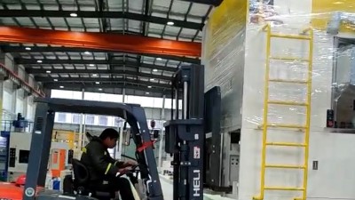 再一臺(tái)自動(dòng)噴膠機(jī)PZ40發(fā)貨浙江汽車(chē)零部件客戶(hù)
