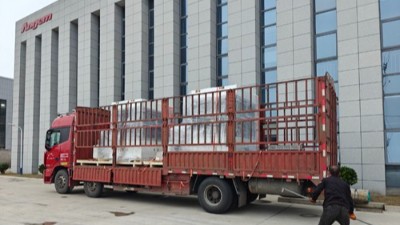 又發(fā)了2臺自動噴膠機(jī)——重慶汽車零部件客戶