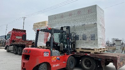 自動(dòng)浸膠機(jī)、自動(dòng)噴膠機(jī)發(fā)貨河南汽車(chē)橡膠減震客戶(hù)