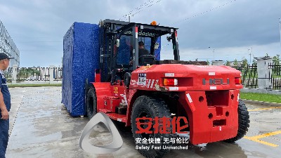 印度橡膠減震老客戶威巴克 訂購的自動噴膠機發(fā)貨啦！